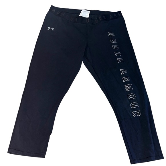Under armor compression Capri leggings - Picture 1 of 2